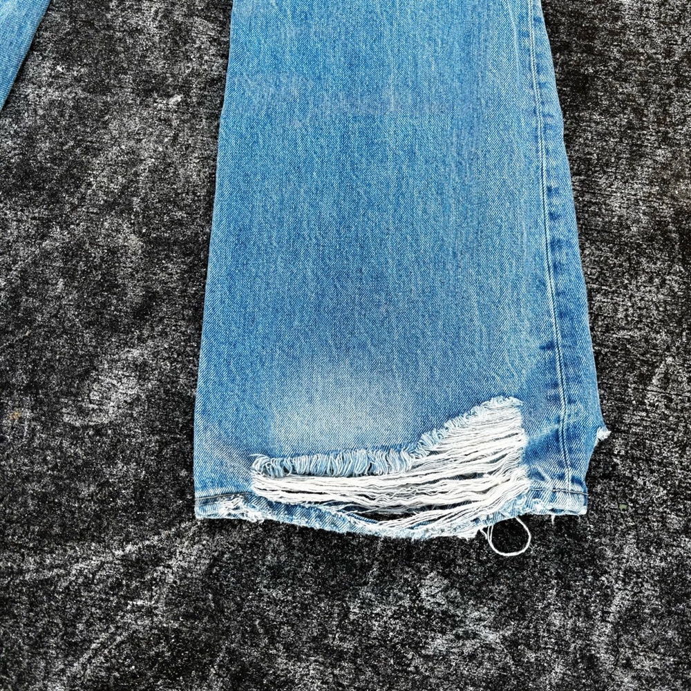 We The Free Light Denim Distressed Flare Jeans size 28 EUC - Picture 6 of 9